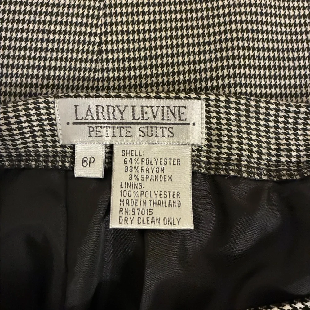 ❤️ Vintage size6 (Larry Levine) full piece suit - Picture 8 of 9